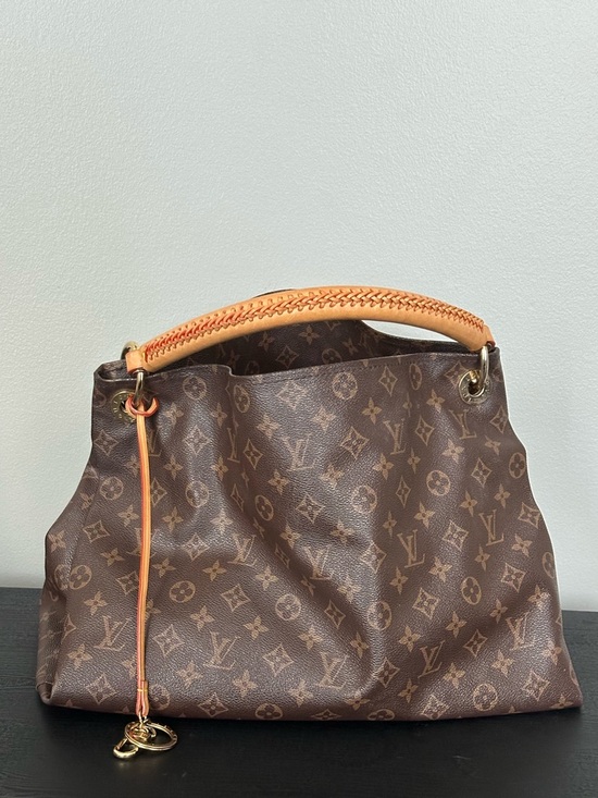 Louis Vuitton Handbags - Louis Vuitton Artsy MM Monogram Hobo Bag Date Code FL0123